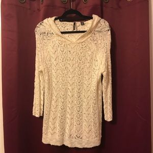 Off-white crochet sweater with hood XL